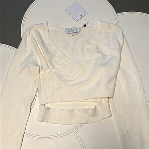 L'Academie Cream Long Sleeve Fitted Crop Sweater